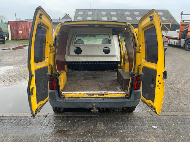 Peugeot partner 190c 2.0 hdi bedrijfswagen - afbeelding 18 van  36
