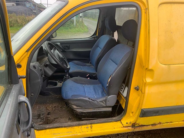 Peugeot partner 190c 2.0 hdi bedrijfswagen - afbeelding 20 van  36