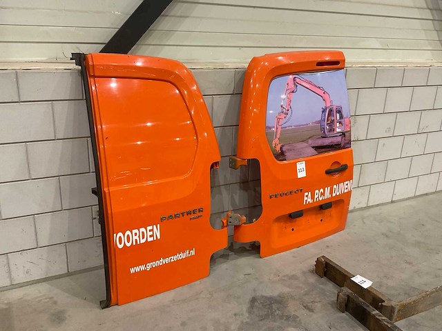 Peugeot partner bedrijfswagen achterdeur - afbeelding 1 van  5