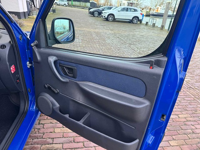 Peugeot partner mpv 1.4 xr cool 94njhj - afbeelding 2 van  17