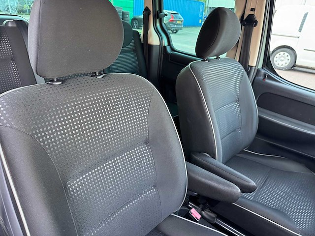 Peugeot partner mpv 1.4 xr cool gn-932-v - afbeelding 2 van  8