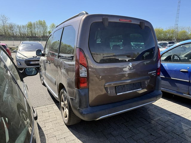 Peugeot partner tepee outdoor partner tepee outdoor 1.6 e-hdi outdoor stt 92, 2013 - afbeelding 28 van  31