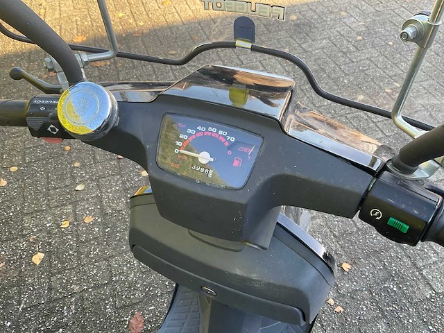 Peugeot rapido snorscooter - afbeelding 13 van  16