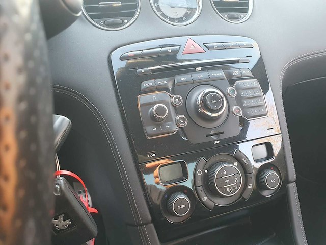 Peugeot rcz 1.6 thp, 95-nrh-8 - afbeelding 10 van  11