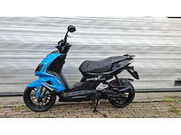 Peugeot speedfight 25 km snorscooter 4takt - afbeelding 1 van  7