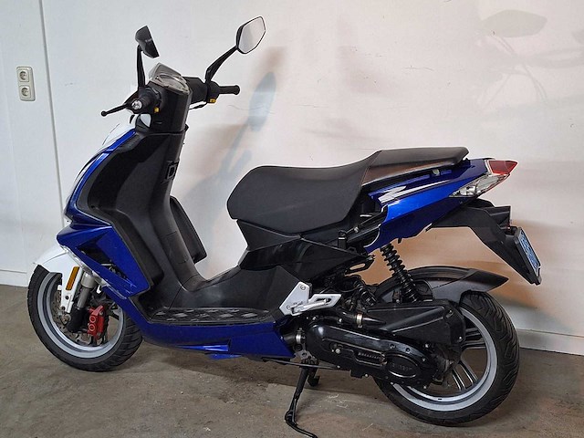 Peugeot speedfight 3 25km snorscooter 4-takt - afbeelding 3 van  7