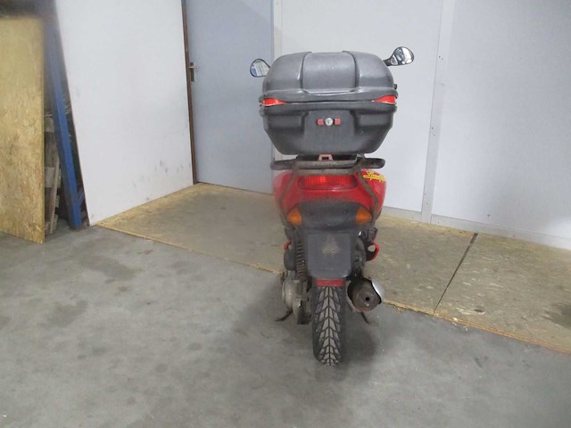 Peugeot speedfight i liquid cooled - bromscooter - 2 takt oldtimer - scooter - afbeelding 2 van  2
