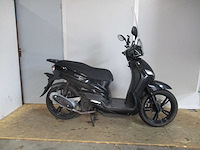 Peugeot tweet 125 - motorscooter - 4 t - motorcycle - afbeelding 8 van  11