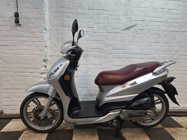 Peugeot tweet 25 km snorscooter 4takt - afbeelding 1 van  7