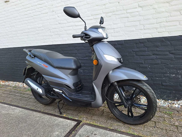 Peugeot tweet rs 45km 4t bromscooter - afbeelding 7 van  7