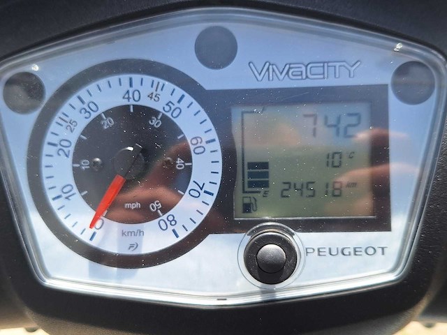 Peugeot vivacity 25 km snorscooter 4takt - afbeelding 4 van  7