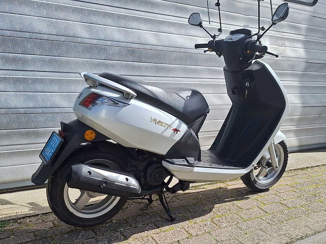 Peugeot vivacity 25 km snorscooter 4takt - afbeelding 5 van  7