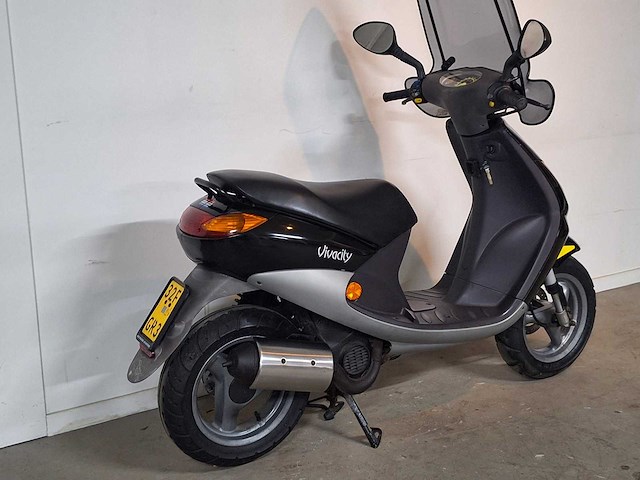 Peugeot vivacity 45 km snorscooter 2takt - afbeelding 2 van  2