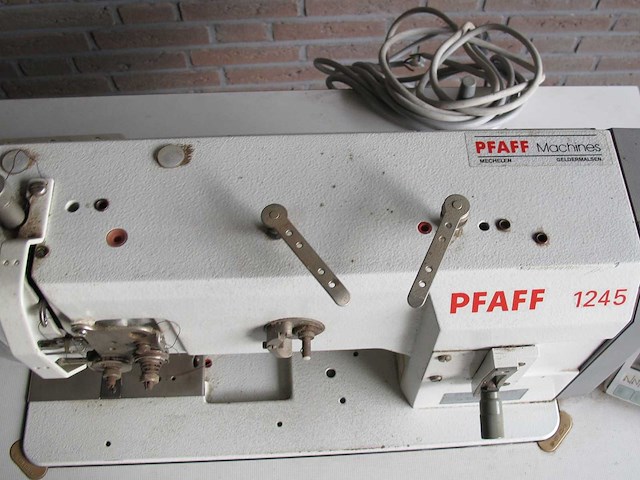 Pfaff - 1245 - industriële naaimachine - afbeelding 5 van  17