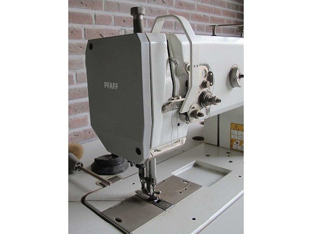 Pfaff - 1245 - industriële naaimachine - afbeelding 12 van  13