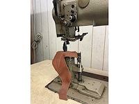 Pfaff - 416 - industriële naaimachine op werktafel - afbeelding 2 van  2