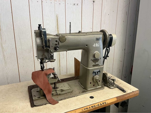Pfaff - 416 - industriële naaimachine op werktafel - afbeelding 4 van  11