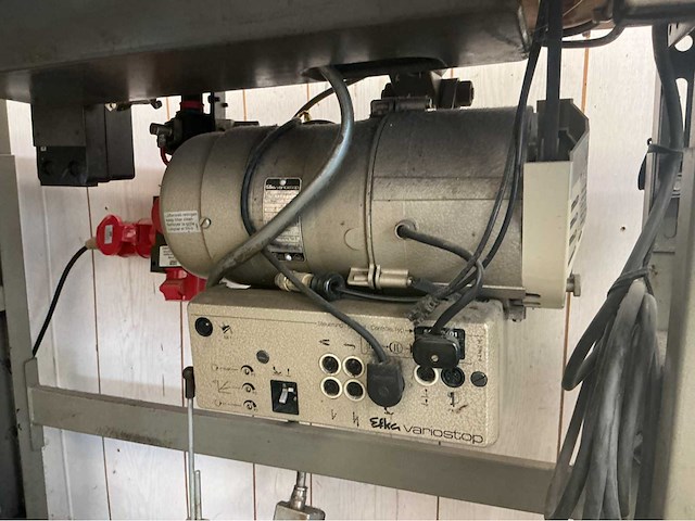 Pfaff - 416 - industriële naaimachine op werktafel - afbeelding 8 van  11