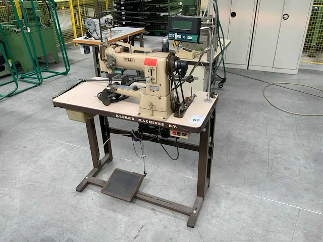 Pfaff 335-h3 stikmachine (vrije arm / cilinderarm) - afbeelding 1 van  7