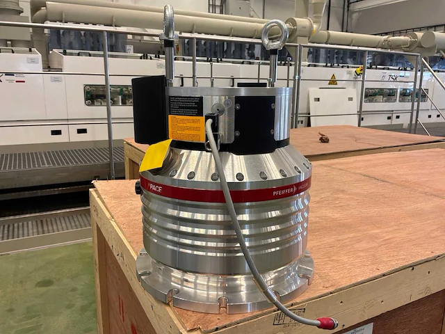 Pfeiffer hipace 2300u moleculaire vacuümpomp (3x) - afbeelding 2 van  7