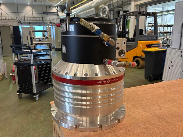 Pfeiffer hipace 2300u moleculaire vacuümpomp (3x) - afbeelding 4 van  8