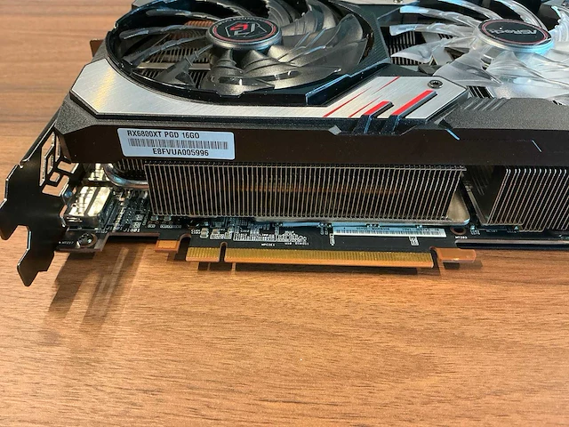 Phantom gaming rx6800xt (16gb) grafische kaart - afbeelding 2 van  4