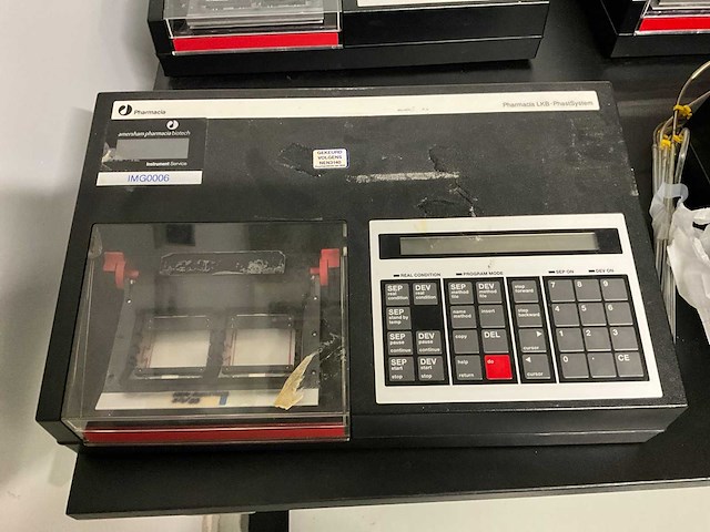 Pharmacia phastsystem eiwit-electroforese en gelontwikkelingssysteem - afbeelding 2 van  7