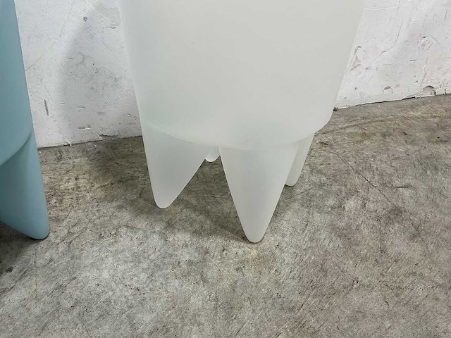 Philippe starck - bubu kruk (8x) - afbeelding 2 van  3