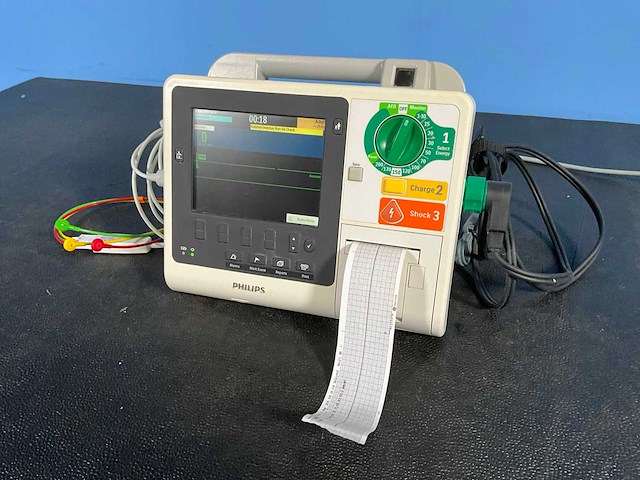 Philips - 2011 - heartstart xl+ - defibrillator - afbeelding 1 van  8