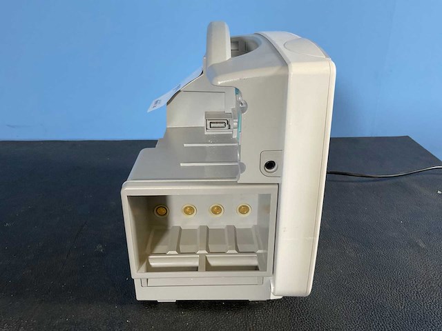 Philips - intellivue mp50 patient monitor - 2005 - afbeelding 3 van  5