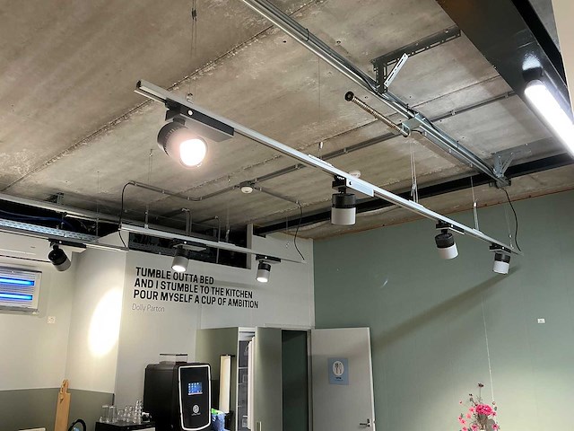 Philips - led spots met railsysteem (8x) - afbeelding 4 van  5