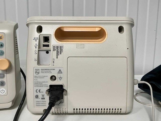 Philips - suresign vs3 - patientmonitor (2x) - afbeelding 3 van  3
