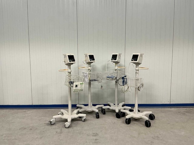 Philips - suresigns vs2 - bloeddrukmeter - afbeelding 4 van  5