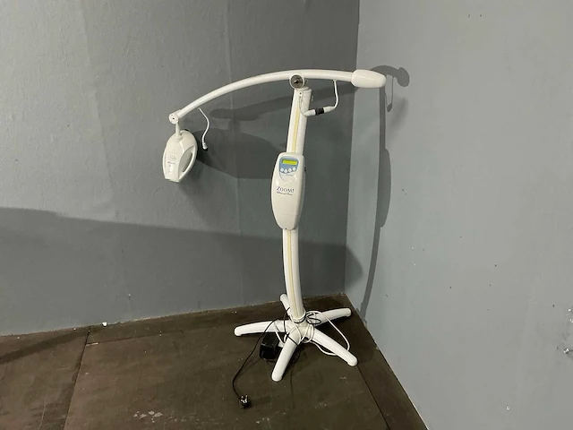 Philips - zoom - tandenbleeklamp - afbeelding 1 van  3
