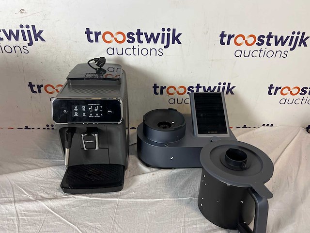 Philips 2200 series ep2224/10 - espressomachine + xiaomi mcc01m 1700 w 2,2 l zwart - afbeelding 1 van  1