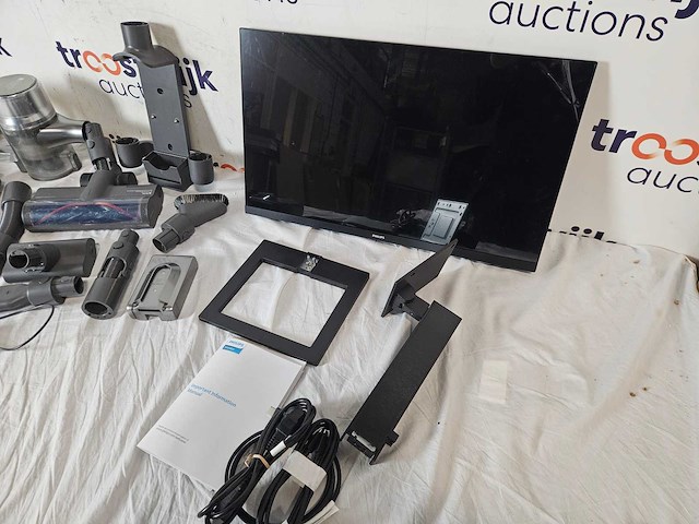 Philips 27e1n1900ae - 4k ips monitor - usb-c 65w - verstelbaar - 27 inch + dreame t31 - afbeelding 3 van  3