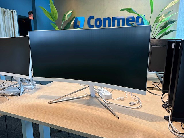 Philips 349x7f curved monitor - afbeelding 1 van  5