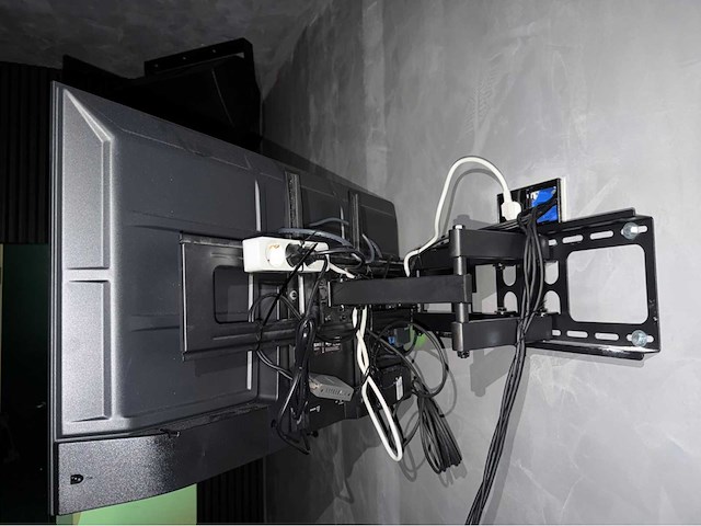 Philips 40” televisie - afbeelding 2 van  2