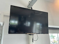 Philips 46” televisie - afbeelding 1 van  2