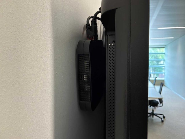 Philips 55bdl3650q 55" professioneel display met poly videoconferentiesysteem - afbeelding 1 van  4