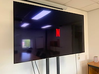 Philips 55oled706/12 ambilight televisie op verrijdbaar neomounts statief - afbeelding 7 van  12