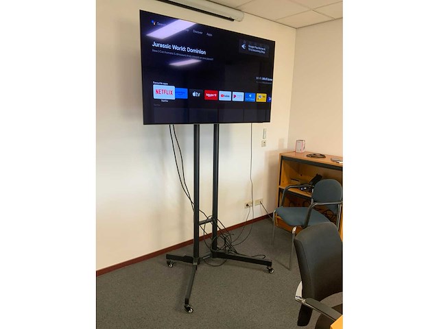 Philips 55oled706/12 ambilight televisie op verrijdbaar neomounts statief - afbeelding 10 van  12