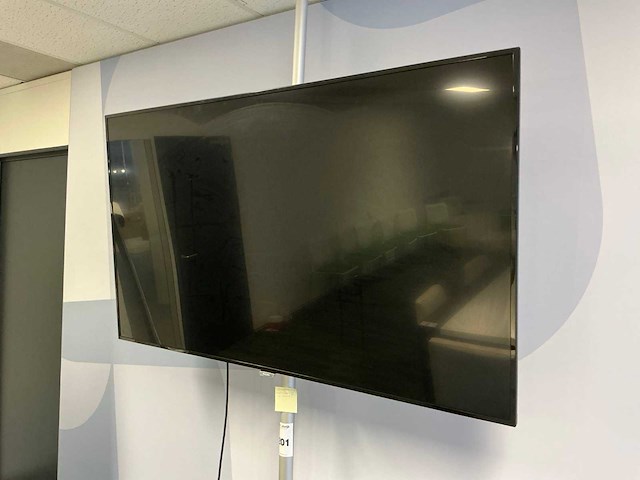 Philips 65pus6121 65” televisie - afbeelding 1 van  4