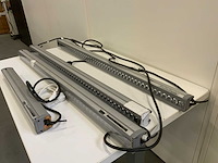 Philips bcs 722/716 wb60 led balk (4x) - afbeelding 2 van  4