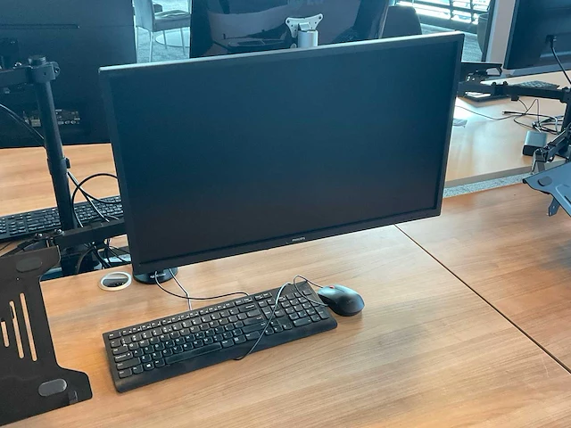 Philips brilliance 272b 27” monitor met statief - afbeelding 4 van  4
