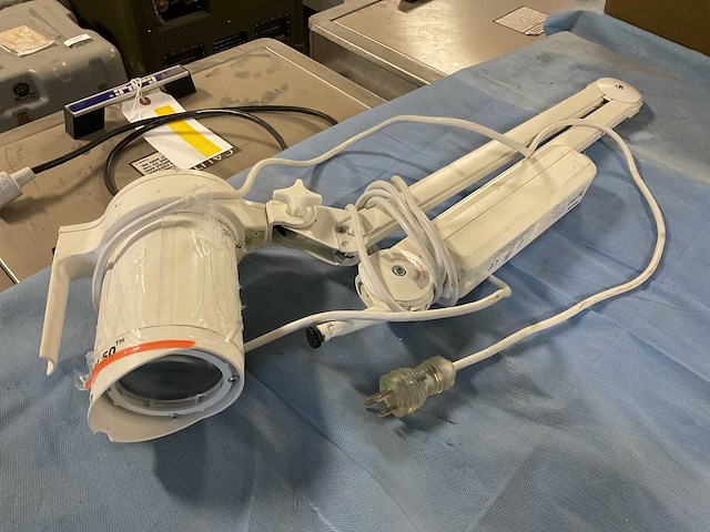 Philips burton se50sc examination light - afbeelding 2 van  4