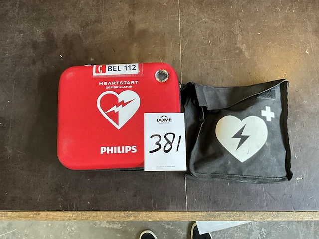 Philips defibrillator - afbeelding 1 van  3