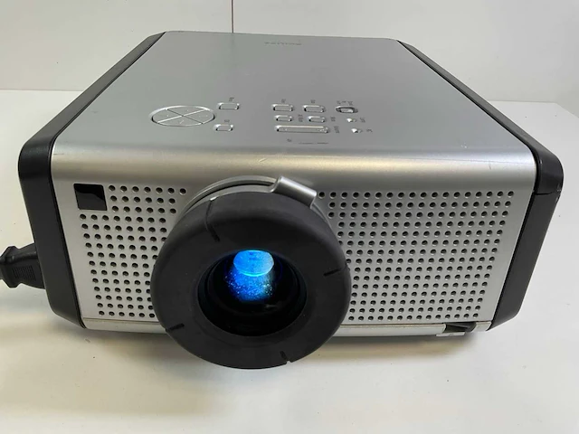 Philips (hopper xg10) 700 lumen xga projector (831 lamp hours) - afbeelding 1 van  8
