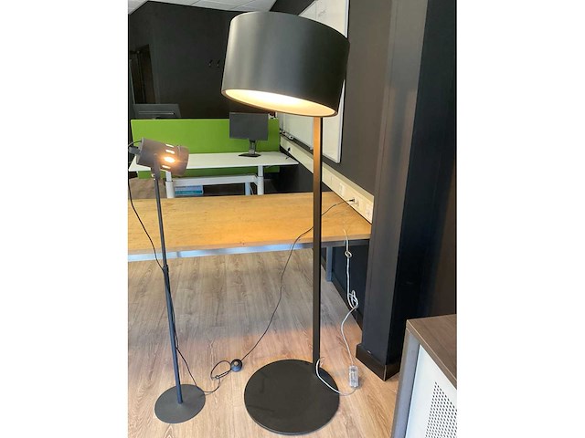 Philips lirio vloerlamp (2x) - afbeelding 12 van  12