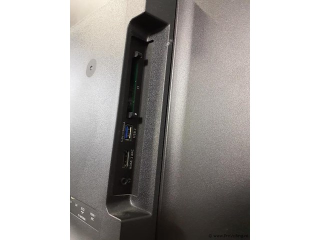 Philips professional tv met dvb-s2 en dvb-c incl. muurbeugel en afstandsbediening - afbeelding 5 van  7